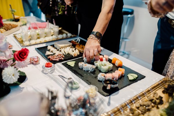 Traiteur pour entreprise : la garantie de repas sur-mesure